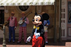 Mickey Mouse chez Disneyland image libre de droits Mickey Mouse chez Disneyland image libre de droits