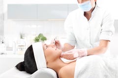 Microneedle mesotherapy, Facelift Lizenzfreie Stockbilder Microneedle mesotherapy, Facelift Lizenzfreie Stockbilder