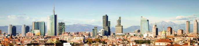 Milano (Italien), panorama- collage för horisont (höga res) royaltyfria bilder Milano (Italien), panorama- collage för horisont (höga res) royaltyfria bilder