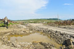 Mine de charbon énorme d'exploitation à ciel ouvert faite avec de grands excavatrices, chargeurs, camions et machines d'empilemen photographie stock libre de droits Mine de charbon énorme d'exploitation à ciel ouvert faite avec de grands excavatrices, chargeurs, camions et machines d'empilemen photographie stock libre de droits