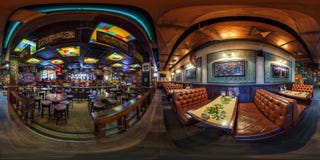 MINSK, BELARUS - AO?T 2018 : plein panorama sph?rique sans couture de hdri 360 degr?s de vue d'angle dans le restaurant moderne d photographie stock MINSK, BELARUS - AO?T 2018 : plein panorama sph?rique sans couture de hdri 360 degr?s de vue d'angle dans le restaurant moderne d photographie stock