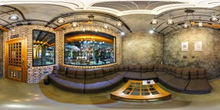 MINSK BIAŁORUŚ, PAŹDZIERNIK, -, 2015: Pełna bezszwowa bańczasta panorama 360 stopni kąta widoku w wewnętrznej eleganckiej nowożyt fotografia royalty free MINSK BIAŁORUŚ, PAŹDZIERNIK, -, 2015: Pełna bezszwowa bańczasta panorama 360 stopni kąta widoku w wewnętrznej eleganckiej nowożyt fotografia royalty free