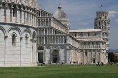 Miracoli di dei della piazza di Pisa Cattedrale, torre pendente del Tus immagine stock Miracoli di dei della piazza di Pisa Cattedrale, torre pendente del Tus immagine stock