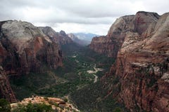 Mirada sobre Zion Valley imagen de archivo Mirada sobre Zion Valley imagen de archivo