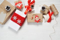 Mockup Christmas Vintage Gift Box Package With Blank Gift Tag On Old Wooden Background. Flat Lay, Top View Photo Mock Up Royalty Free Stock Photo