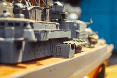 Modelo do brinquedo do navio de guerra foto de stock Modelo do brinquedo do navio de guerra foto de stock