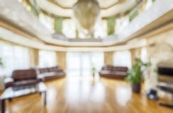 Modern inre av det bostads- huset eller hotellet som idérik abstrakt suddighetsbakgrund arkivbilder Modern inre av det bostads- huset eller hotellet som idérik abstrakt suddighetsbakgrund arkivbilder