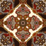 Modèle ornemental de tuile de vecteur Conception carrée colorée, style ethnique illustration stock Modèle ornemental de tuile de vecteur Conception carrée colorée, style ethnique illustration stock