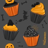 Modèle sans couture de petits gâteaux de Halloween Image libre de droits Modèle sans couture de petits gâteaux de Halloween Image libre de droits