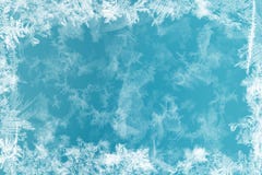 Modèles de Frost sur la fenêtre congelée comme symbole de merveille de Noël Fond de Noël ou d'an neuf image libre de droits Modèles de Frost sur la fenêtre congelée comme symbole de merveille de Noël Fond de Noël ou d'an neuf image libre de droits