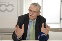 MOGENS LYKKETOFT_NEWLY GEWÄHLT PRÄSIDENTEN IN UNO lizenzfreie stockfotos MOGENS LYKKETOFT_NEWLY GEWÄHLT PRÄSIDENTEN IN UNO lizenzfreie stockfotos