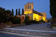 Monastério de Bellapais - Chipre turco imagem de stock Monastério de Bellapais - Chipre turco imagem de stock