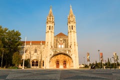 Monastério de Jeronimos em Belém, Lisboa, Portugal no crepúsculo imagens de stock Monastério de Jeronimos em Belém, Lisboa, Portugal no crepúsculo imagens de stock