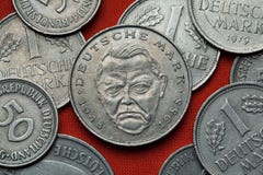 Monedas de Alemania Político alemán Ludwig Erhard imagenes de archivo Monedas de Alemania Político alemán Ludwig Erhard imagenes de archivo