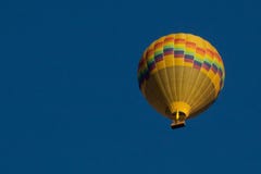 Mongolfiera sopra la valle di Yarra fotografia stock libera da diritti Mongolfiera sopra la valle di Yarra fotografia stock libera da diritti