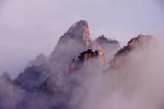 Montanha (amarela) de Huangshan fotografia de stock royalty free Montanha (amarela) de Huangshan fotografia de stock royalty free
