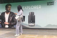 Montblanc πίνακας διαφημίσεων εξερευνητών στην οδό του Λονδίνου στοκ φωτογραφία με δικαίωμα ελεύθερης χρήσης Montblanc πίνακας διαφημίσεων εξερευνητών στην οδό του Λονδίνου στοκ φωτογραφία με δικαίωμα ελεύθερης χρήσης