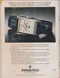 Montre de la publicité par affichage AP Audemars Piguet dans la magazine à partir de 1992, le slogan principal d'horlogers image libre de droits Montre de la publicité par affichage AP Audemars Piguet dans la magazine à partir de 1992, le slogan principal d'horlogers image libre de droits
