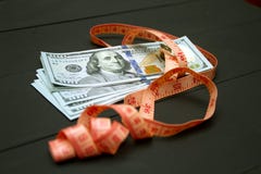 Montón de la medida del dinero Imágenes de archivo libres de regalías Montón de la medida del dinero Imágenes de archivo libres de regalías