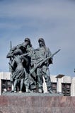 Monument ?d?fenseurs h?ro?ques de L?ningrad ?sur Victory Square - un monument ? l'exploit des citoyens pendant les jours tragique images stock Monument ?d?fenseurs h?ro?ques de L?ningrad ?sur Victory Square - un monument ? l'exploit des citoyens pendant les jours tragique images stock