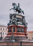 Monumento all'imperatore Nicholas il primo St Petersburg, Russia fotografia stock libera da diritti Monumento all'imperatore Nicholas il primo St Petersburg, Russia fotografia stock libera da diritti