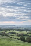 Mooi dageraadlandschap over Somerset Levels in Engels land Stock Foto Mooi dageraadlandschap over Somerset Levels in Engels land Stock Foto