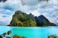 Mooi strandlandschap in Thailand De Baai van Phangnga, Andaman-Overzees, Phuket stock afbeelding Mooi strandlandschap in Thailand De Baai van Phangnga, Andaman-Overzees, Phuket stock afbeelding