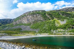 Mooie fjord in Noorwegen met bergen stock foto's Mooie fjord in Noorwegen met bergen stock foto's