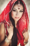 Mooie Indische vrouw bellydancer. Arabische bruid stock afbeeldingen Mooie Indische vrouw bellydancer. Arabische bruid stock afbeeldingen