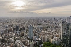 Mooie luchtmening van het westelijke gebied van Tokyo bij zonsondergang, Japan stock foto Mooie luchtmening van het westelijke gebied van Tokyo bij zonsondergang, Japan stock foto