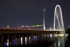Mooie Margaret Hunt Hill Bridge bij nacht stock afbeeldingen Mooie Margaret Hunt Hill Bridge bij nacht stock afbeeldingen