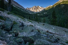 Morgonvandring på det LaPlata maximumet - Colorado fotografering för bildbyråer Morgonvandring på det LaPlata maximumet - Colorado fotografering för bildbyråer