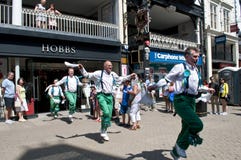 Morris Dancers, Cheshire, Großbritannien lizenzfreie stockfotografie Morris Dancers, Cheshire, Großbritannien lizenzfreie stockfotografie