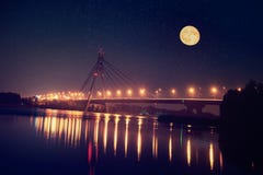 Moskau-Brücke in Kiew Lizenzfreie Stockbilder Moskau-Brücke in Kiew Lizenzfreie Stockbilder