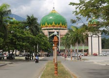 Moskee Palu City Seafront stock afbeeldingen Moskee Palu City Seafront stock afbeeldingen