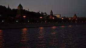 Moskou het Kremlin en Moskva-Rivierkade bij zonsondergang tijd-tijdspanne UHD - 4K 27 augustus, 2016 moskou Rusland stock video Moskou het Kremlin en Moskva-Rivierkade bij zonsondergang tijd-tijdspanne UHD - 4K 27 augustus, 2016 moskou Rusland stock video