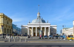 Moskou, Rusland - September 25 2017 Metro de Ring van postkomsomolskaya stock foto Moskou, Rusland - September 25 2017 Metro de Ring van postkomsomolskaya stock foto