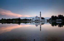 Mosquée de flottement Image stock Mosquée de flottement Image stock