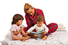 Mother With Kids Reading Story Royalty Free Stock Photography Mother With Kids Reading Story Royalty Free Stock Photography