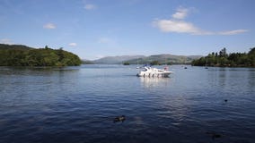 Motorboot Windermere See-Bezirk von Bowness im Sommer Motorboot Windermere See-Bezirk von Bowness im Sommer