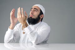 Mrabian muslimman som lovordar guden arkivfoto Mrabian muslimman som lovordar guden arkivfoto