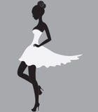 Muchacha hermosa en la alineada blanca libre illustration Muchacha hermosa en la alineada blanca libre illustration