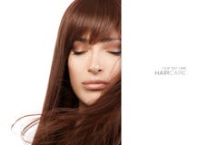 Muchacha modelo hermosa con el pelo sano largo magnífico Salón de pelo imagenes de archivo Muchacha modelo hermosa con el pelo sano largo magnífico Salón de pelo imagenes de archivo