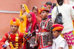 Muchacho y muchacha de Rajasthani imagen de archivo libre de regalías Muchacho y muchacha de Rajasthani imagen de archivo libre de regalías