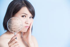Mujer con la piel seca foto de archivo Mujer con la piel seca foto de archivo