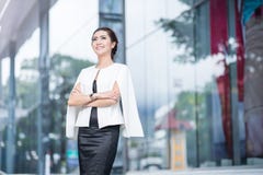 Mujer de negocios hermosa que hace el retrato fotos de archivo libres de regalías Mujer de negocios hermosa que hace el retrato fotos de archivo libres de regalías