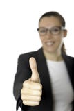 Mujer de negocios joven con el pulgar para arriba fotos de archivo libres de regalías Mujer de negocios joven con el pulgar para arriba fotos de archivo libres de regalías