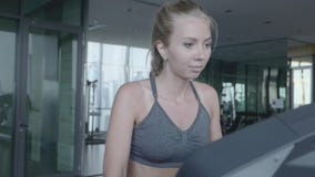 Mujer en gimnasia Mujer en gimnasia
