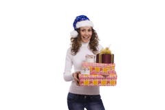 Mujer que se viste para arriba en regalo de la explotación agrícola del casquillo de la Navidad fotografía de archivo libre de regalías Mujer que se viste para arriba en regalo de la explotación agrícola del casquillo de la Navidad fotografía de archivo libre de regalías