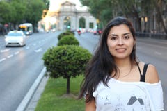 Mujer étnica elegante con el espacio de la copia imágenes de archivo libres de regalías Mujer étnica elegante con el espacio de la copia imágenes de archivo libres de regalías